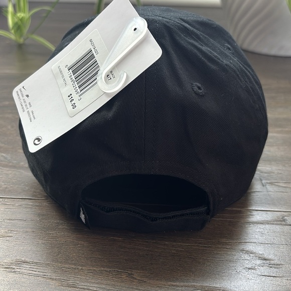 Nike Club Cap Nike swoosh embroidered logo,velcro back,6 vent panel, summer sun - Picture 5 of 10